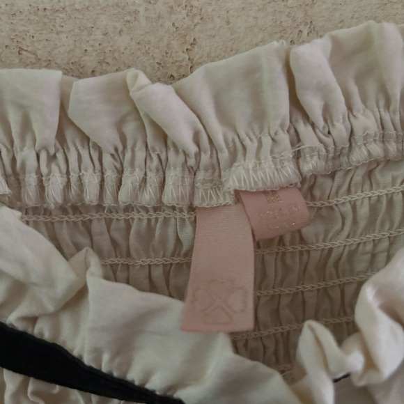 Cropped Cream and Black Women's Top - Picture 3 of 3